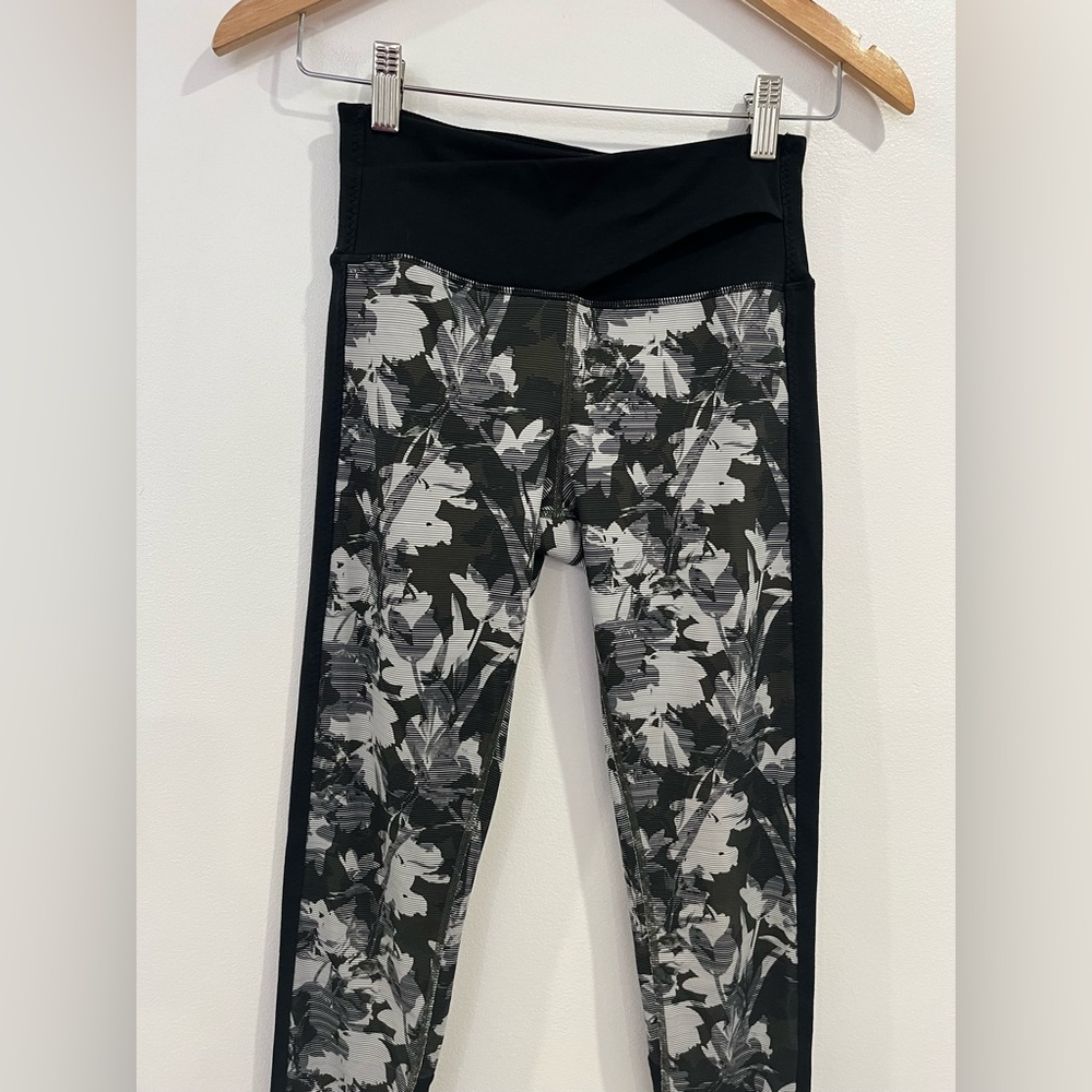 Manduka Floral Leggings Womens XS - Picture 2 of 8
